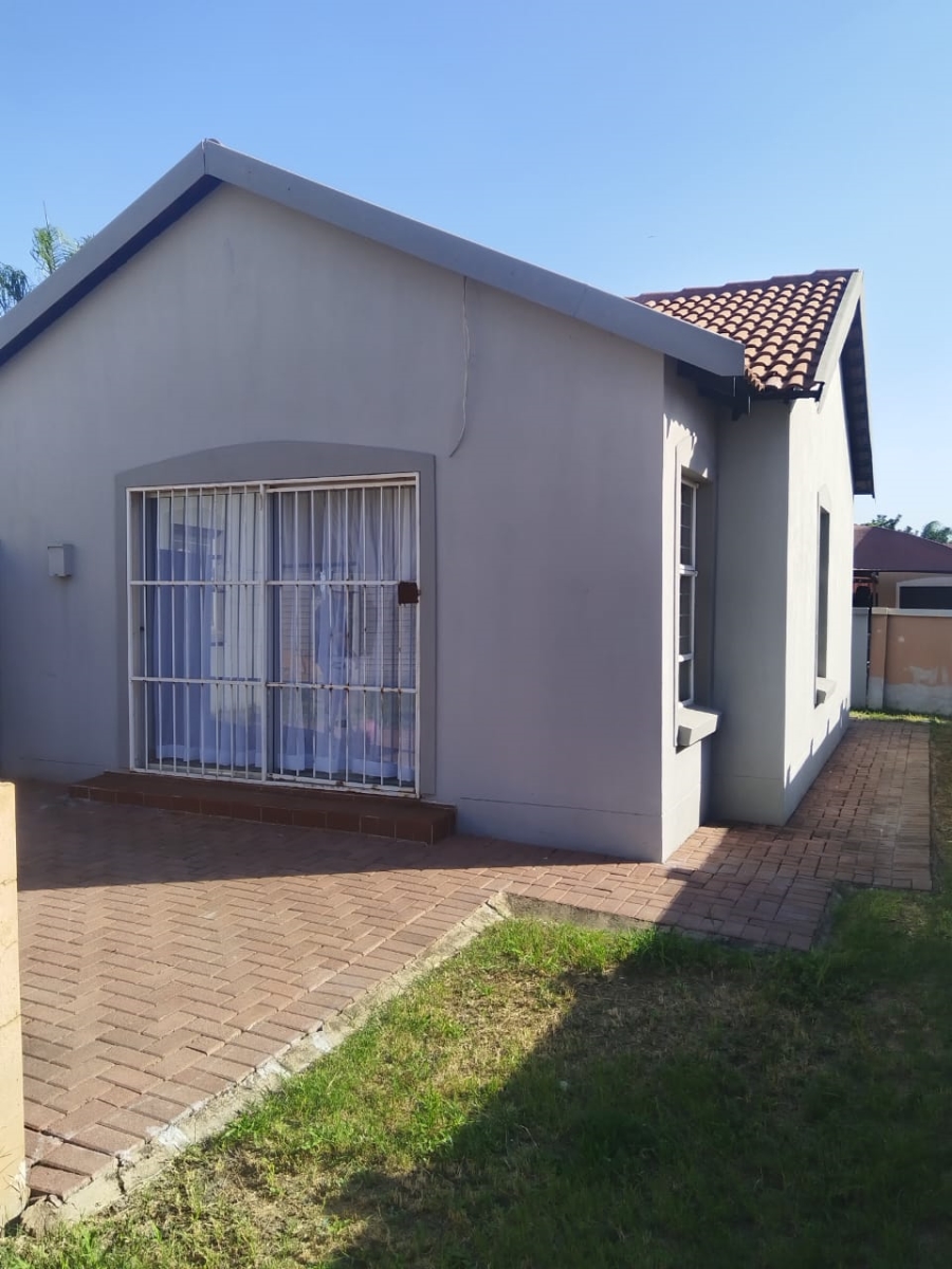 2 Bedroom Property for Sale in Brits North West